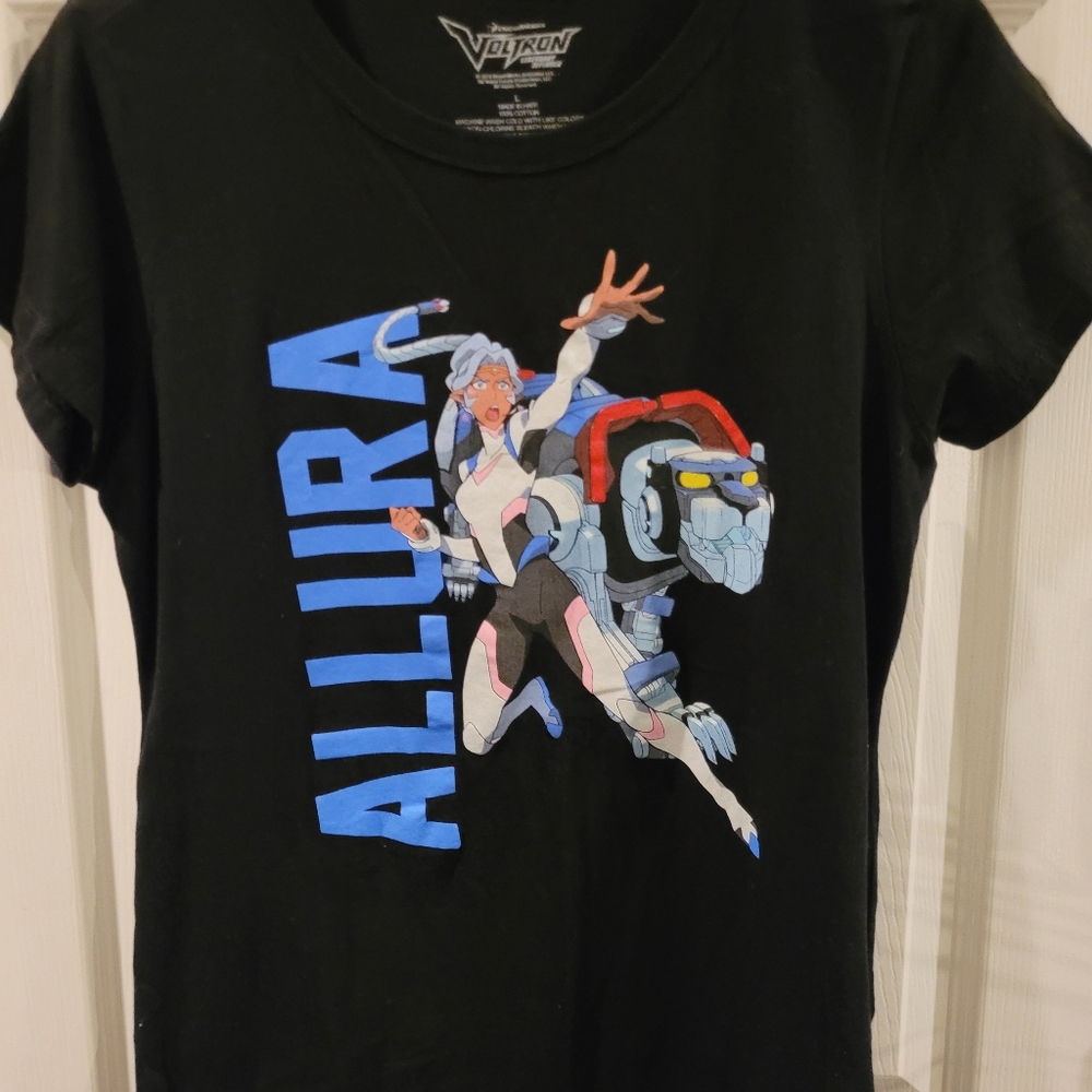 Voltron DreamWorks Animation Women's Large Graphic T-Shirt